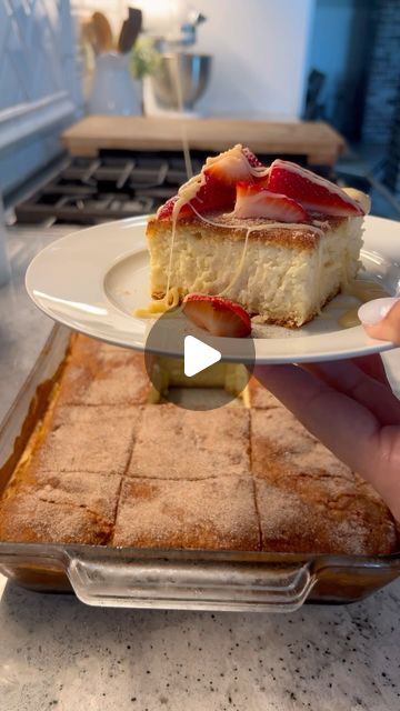 britscookin’ on Instagram: "Churro Cheesecake! 🍓 10/10
IB- @cookinwithmegg 
#cheesecake #churro #food #recipe #dessert" Cheesecake Churro, Chesse Cake, Churro Cheesecake, Facebook Recipes, Cheesecake Lovers, Greek Sweets, Sour Cream Recipes, Recipe Dessert, Easy Cheesecake