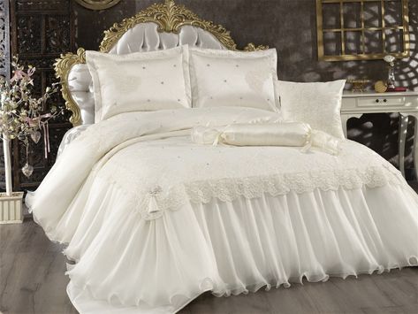 Luxury Lace Bedding Set 5 Pieces Modern New Bridal Set Perfect Bridal Gift New Home Gift Wedding Gift by SigaStore on Etsy Country Bedding Sets, Lace Bedding Set, Bedding King, White Bedspreads, Wedding Bed, Lace Bedding, Bed Sheet Sizes, Bedroom Decor For Couples, Bedrooms Ideas