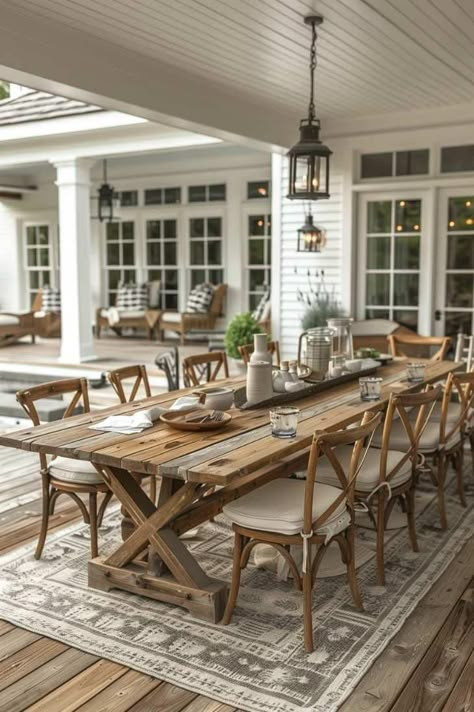 Farmhouse Patios, Farmhouse Patio Ideas, Weathered Wood Furniture, Scandinavian Farmhouse Style, Relaxing Patio, Farmhouse Backyard, Scandinavian Farmhouse, Farmhouse Patio, Casa Country