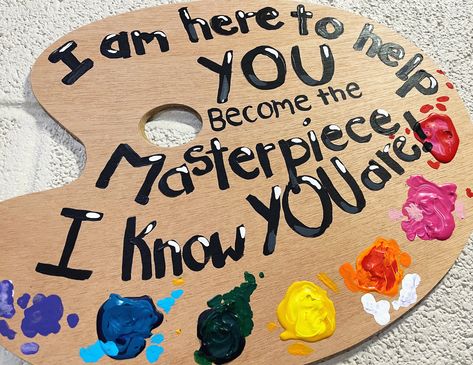 Class Decoration Ideas Art Rooms, Paintings For Classrooms, Classroom Painting Ideas, Welcome To Art Bulletin Board, Signs For Art Room, Art Teacher Classroom Ideas, Art Room Signs Ideas, Art Teacher Aesthetic Classroom, Welcome To Art Class Sign