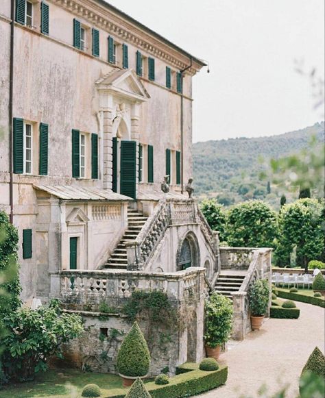 Europpean Home Style Italian Mansion, Villa Cetinale, Italian Wedding Venues, Tuscany Villa, Toscana Italia, Ancient Statues, Italian Home, Italian Villa, Cypress Trees