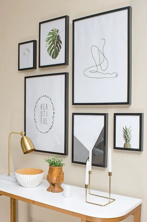 Decorating a Scandi console table using modern, minimal and vintage home decor. Gallery Wall Guide, Photo Wall Design, Photowall Ideas, Frame Wall Collage, Diy Gallery Wall, Gallery Wall Layout, Family Photo Wall, Unique Gallery Wall, Photo Wall Decor