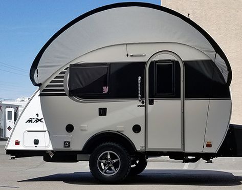 Trailer Awning, Camp Trailers, Small Camping Trailer, Tiny Camper, Camp Site, Camping Locations, Pop Up Camper, Camper Ideas, Teardrop Trailer