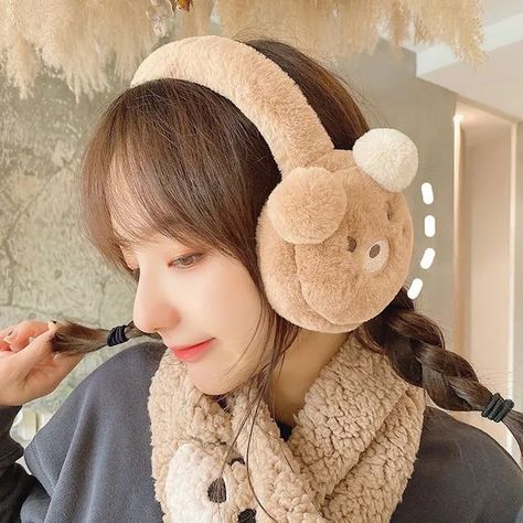 Bear Earmuffs, Crochet Bow Pattern, China Country, Korean Winter Outfits, Crochet Flower Headbands, Crochet Bow, Disney Movies To Watch, Flower Headbands, Crochet Bows