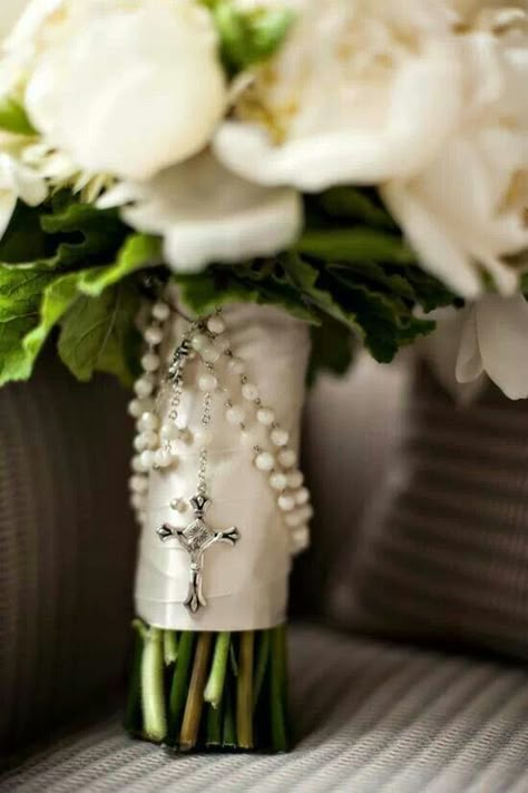 Rosary Bouquet Catholic Wedding, Bouquet Wrap, Church Wedding, Bride Bouquets, Future Mrs, Here Comes The Bride, Wedding Plans, My Dream Wedding, Wedding Bouquet