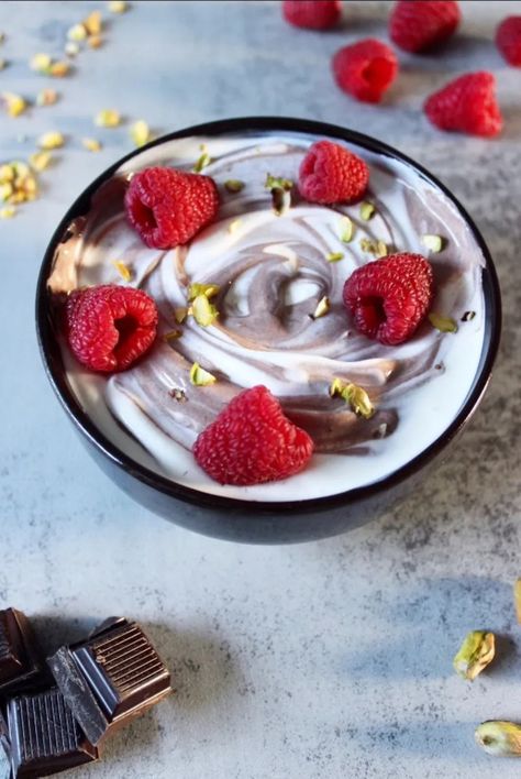 Chocolate Raspberry Swirl Smoothie Bowl | Cherries With Love Delicious Breakfast Ideas, Raspberry Yogurt, Plant Based Yogurt, Yogurt Milk, Smoothie Bowl Recipe, Workout Snacks, Egg Dishes, Post Workout Food, Morning Inspiration