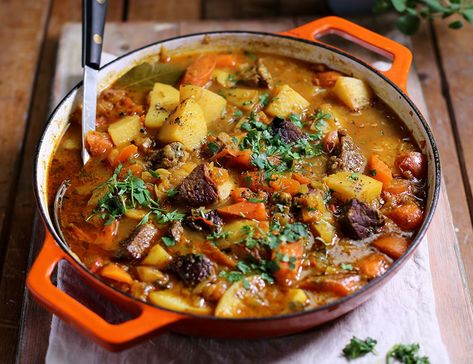 Yemeni Beef & Potato Stew Recipe | Abel & Cole Yemen Recipes Food, Yemeni Food Recipes, Yemenite Food, Yemenite Recipes, Yemen Recipes, Yemeni Recipes, Beef Potato Stew, Yemen Food, Yemeni Food