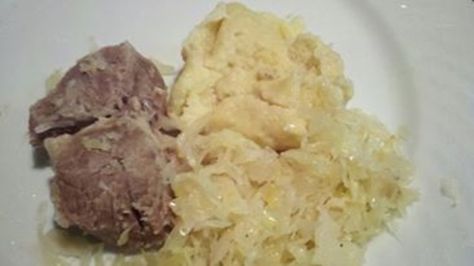 Make and share this Pork and Sauerkraut With Dumplings recipe from Genius Kitchen. Sauerkraut Dumplings Recipe, Dumplings And Sauerkraut, Pork Chops And Sauerkraut, Pork And Sauerkraut, Sauerkraut Recipe, Sauerkraut Soup, Pork Dumplings, Creamed Peas, Eastern European Recipes