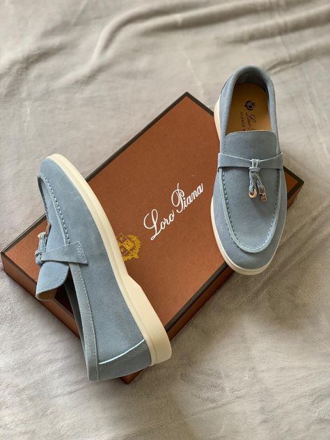 Sneakers Summer 2023, 21 Ramadan, Loro Piana Loafers, Loro Piana Summer Walk, Aesthetic Luxury Lifestyle, Italian Fashion Brands, Italian Luxury Brands, Elegant Scarves, Luxury Marketing