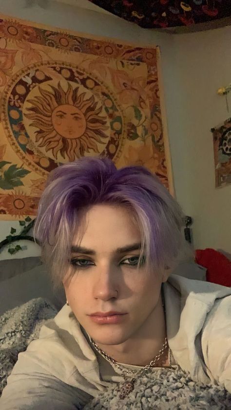 Boys With Dyed Hair, Men Purple Hair, Boys Dyed Hair, Messy Hair Boy, Boys Colored Hair, Men Hair Color, Dyed Hair Inspiration, Hair Color Purple, Shot Hair Styles