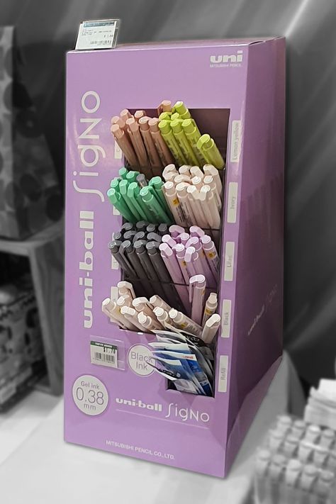 Pen Display Ideas, Gandola Display, Back To School Displays, Pen Display, Retail Design Display, School Displays, Pos Display, Counter Display, Pop Display