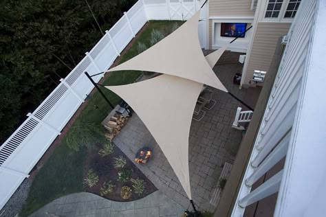 Shade Sails | Sun Shades... These are so cool. Garden Sail, Deck Shade, Sun Sails, Backyard Shade, Patio Pergola, Metal Pergola, Shade Sails, Pergola Design, Sun Sail Shade