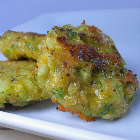 Broccoli And Cheddar, Nuggets Recipe, Queso Cheddar, Veggie Food, Healthy Toddler Meals, Frozen Broccoli, Broccoli Cheddar, Broccoli And Cheese, Chicken Nuggets