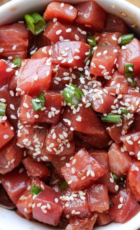 Tuna Poke Recipe, Tuna Marinade, Glutenfree Appetizer, Sushi Grade Tuna, Poke Recipe, Spa Food, Spicy Tuna Roll, Tuna Poke, Fresh Tuna