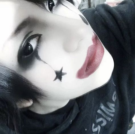 visual kei Dadaroma Makeup, Vkei Make Up Tutorial, Vkei Makeup Masc, Visual Kei Makeup Eye, Vkei Makeup Tutorial, Visual Kei Makeup Ideas, V Kei Makeup, Visual Kei Makeup Tutorial, Masc Makeup