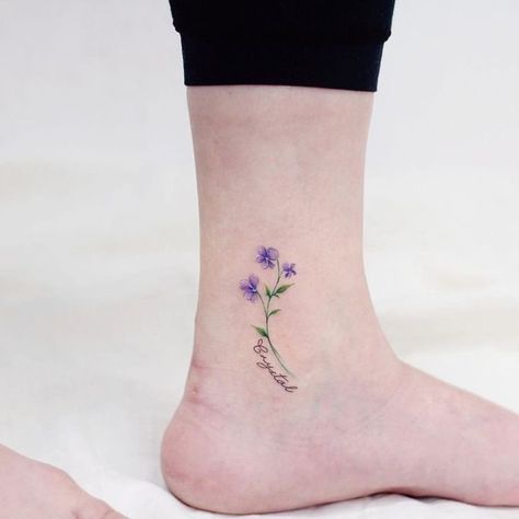 Flower Tattoos Ankle, Violets Tattoo, Name Flower Tattoo, Purple Flower Tattoos, Violet Flower Tattoos, Tattoos Ankle, Botanisches Tattoo, Iris Flower Tattoo, Violet Tattoo