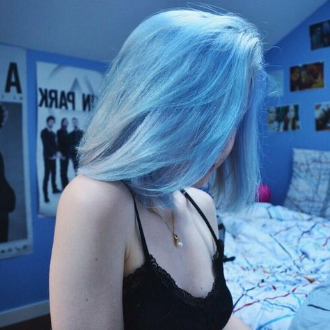 2 Color Hair Dye Ideas, Light Blue Hair, Pretty Hair Color, Dye My Hair, Hair Dye Colors, Hair Inspiration Color, Hair Inspo Color, Dream Hair, Girl Hair