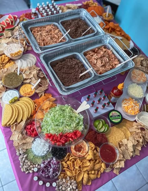 Taco Charcuterie Table, Sweet 16 Taco Bar Party Ideas, Taco Bar Charcuterie Board, Build Your Own Food Bar Ideas, Taco Table Party Ideas, Taco Charcuterie Board Ideas, Fancy Taco Bar, Build Your Own Taco Bar, Taco Charcuterie Board