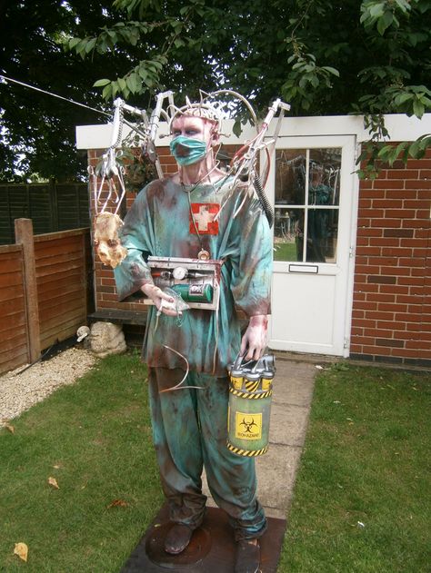 The Doctor will see you NOW Twisted Endeavours Zombie Scientist Costume, Insane Asylum Outfit, Mental Hospital Halloween Decorations, Insane Asylum Halloween Costume, Medical Halloween Costumes, Halloween Hospital Theme, Asylum Costume, Medical Horror, Horror Hospital