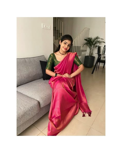 Pink Saree With Contrast Blouse, Saree With Contrast Blouse, Lehenga Saree Design, Cotton Saree Blouse Designs, Saree Wearing Styles, Simple Saree Designs, Half Saree Lehenga, Traditional Blouse Designs, Latest Model Blouse Designs