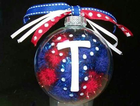 Gifts For Cheerleaders, Cheerleading Crafts, Cheerleading Camp, Cheerleader Gift, Cheer Banquet, Cheerleader Gifts, Baseball Christmas, Cheer Party, Painted Ornament