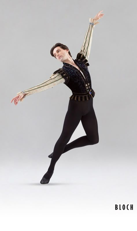 Bloch Ballet, Ballerina Poses, Boys Gymnastics, Ballet Boys, Dance Photography Poses, Male Ballet Dancers, Figure Skating Costumes, Ballet Poses, American Ballet Theatre