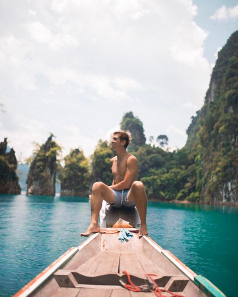 Man On Vacation Aesthetic, Bali Picture Ideas, Thailand Pictures, Male Portrait Poses, Solo Adventure, Travel Pose, Pool Photography, Thailand Photos, Fotos Ideas