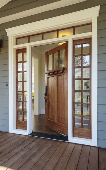 Farmhouse Front Door, Craftsman Bungalow, Wooden Front Doors, Craftsman Style Homes, Front Door Design, Craftsmen Homes, Pergola Plans, Craftsman House, Craftsman Style