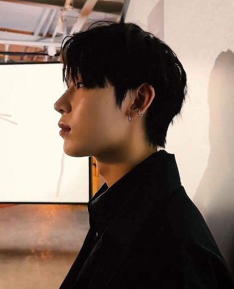 Enhypen Side Profile, Side Pfp, Enhypen Kim Sunoo, Sunoo Pics, Sunoo Icons, Love Me Back, Kpop Enhypen, Instagram Reel, Kim Sun