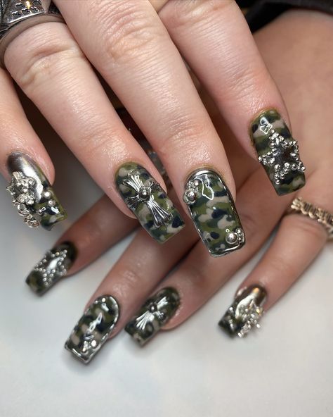 Dreeeam Y2K camo nails 🧷🐆 A little throwback to my Welly clients cos I miss y’all so much 🥲 Mcbling Nails, Grad Nails, Camo Nails, Y2k Camo, Y2k Mcbling, Pretty Nails, Camo, Collage, Tattoos