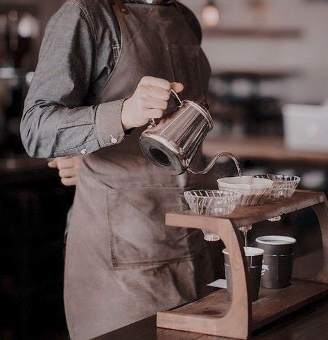 Peasant Boy Aesthetic, Barista Outfits, Cafe Uniform, Cafe Barista, Packing Hacks Clothes, Coffee Shot, Hot Cocoa Bar, Cozy Cafe, Coffee Photography