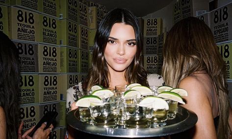 Kendall Jenner is clearly a fan of tequila. The supermodel created her own brand 818, named after San Francisco’s area code, earlier this year proving herself to be more than just a skilled model. On Thursday, the 25-year-old posted a series of photos of her in her... Kendall Jenner Nails, Kendall Jenner Birthday, 818 Tequila, 20th Birthday Party, Devin Booker, Nba Stars, Gisele Bündchen, Keeping Up With The Kardashians, Kris Jenner