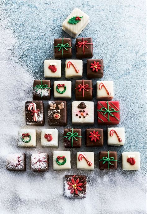 Christmas Petit Fours, Petite Fours, Mini Christmas Cakes, Christmas Pastries, Christmas Tea Party, Cute Christmas Cookies, Custom Desserts, Xmas Cake, Winter Cake