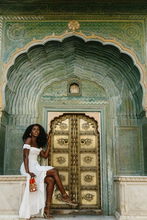 Asiyami Gold, Visit Africa, Stone Town, Muslim Countries, Havana Nights, Dream Travel Destinations, Black Travel, Beautiful Places To Travel, Travel Inspo