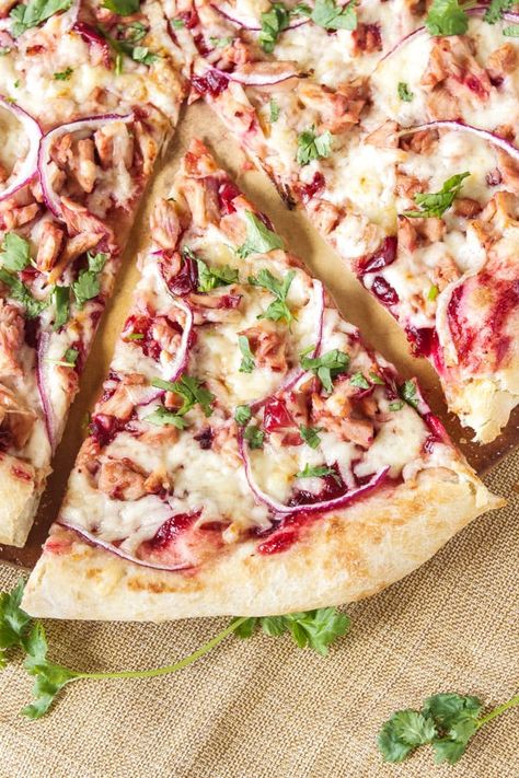 Turkey and Cranberry BBQ Sauce Pizza Cranberry Pizza, Cranberry Bbq Sauce, Barbecue Chicken Pizza Recipe, Easy Leftover Turkey Recipes, Turkey Pizza, Turkey And Cranberry, Barbecue Chicken Pizza, Turkey Cranberry, Chicken Pizza Recipes