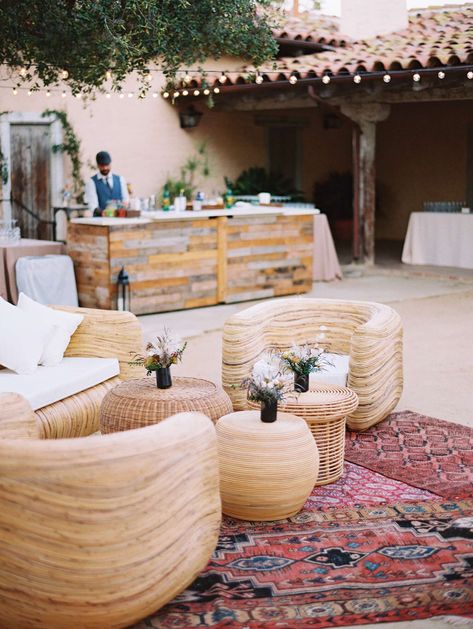 wedding lounge bohemian with rattan decor White Adirondack Chairs, Rehearsal Dinner Ideas, Wedding Lounge Area, Wooden Couch, Bridal Party Groomsmen, Wedding Atelier, Martha Weddings, Wedding Lounge, Chest Coffee Table