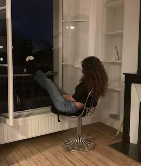 Michelle Jones, Mary Macdonald, Black Holes, Kate Bishop, New Romantics, Long Curly Hair, Happy Lifestyle, Aesthetic Photo, Instagram Fashion