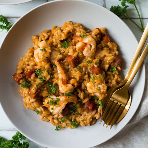 Chorizo and Prawn Risotto - Knife and Soul Prawn Risotto, Shrimp Rice, Risotto Rice, Shrimp And Rice, Chorizo Sausage, Sweet Wine, Pesto Sauce, Healthy Diet Recipes, Recipe Steps