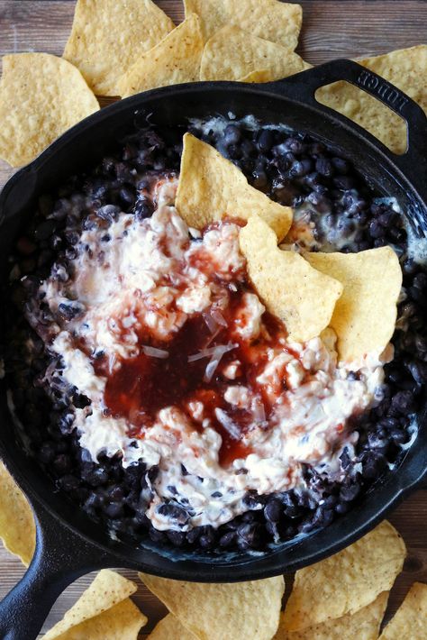 Black Bean Dip Recipe, Chipotle Dip, Raspberry Chipotle Sauce, Chipotle Black Beans, Marshmallow Chocolate, Bean Dip Recipes, Butter Crunch, Black Bean Dip, Brownie Bars