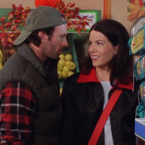 Lorelei Gilmore, Luke And Lorelai, Gilmore Girls Luke, Luke Danes, Watch Gilmore Girls, Kaptan Jack Sparrow, Team Logan, Gilmore Girl, Lauren Graham