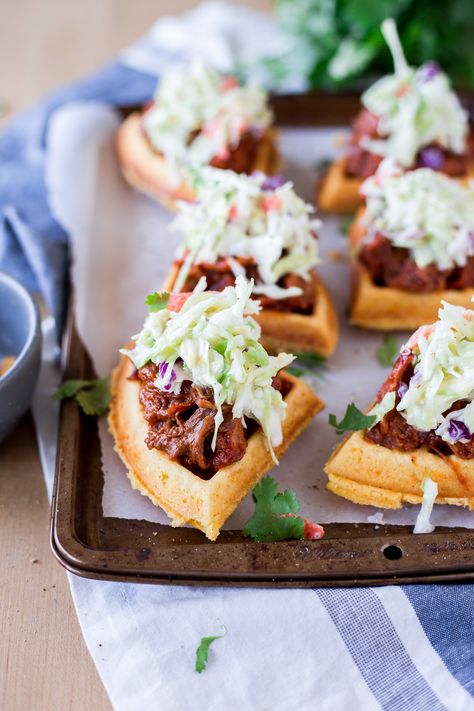 Pulled Pork Cornbread, Bbq Cornbread, Cornbread Waffle, Waffle Sliders, Cornbread Waffles, Football Food, Waffle Recipes, Party Food Appetizers, Game Day Food