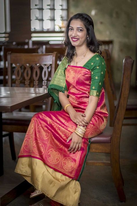 Traditional Dresses Of Different States of India - Moodswag Coorgi Saree Style, Kodava Style Saree, Coorgi Saree, Modern Sari, Saree Drapes, Draping Styles, Sari Fashion, Bengali Saree, Saree Draping Styles