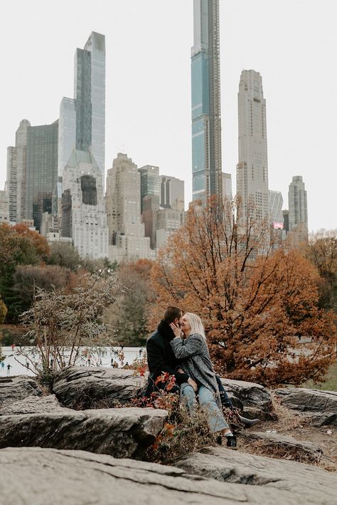 Central Park Photography, Central Park Picture Ideas, Central Park Photo Ideas, Central Park Photoshoot Winter, Photos In Central Park, Central Park Photoshoot, Nyc Central Park Photography, Cental Park, Central Park Couple Aesthetic