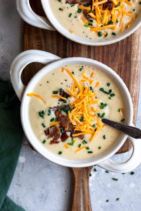 Trader Joes Soup, Loaded Cauliflower Soup, Food For Fall, Loaded Cauliflower, Homemade Soup Recipe, Fall Soups, Cauliflower Soup, Soup Season, Trader Joe