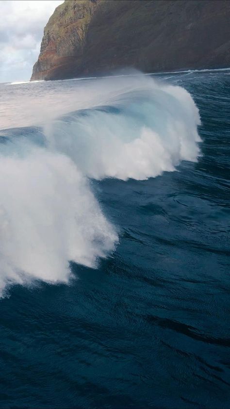 The Big Wave Is Coming! [Video] | Ocean photography, Beautiful scenery nature, Beautiful nature scenes Waves Video Ocean, Ocean Videos Waves, Waves Video, Ocean Videos, Ocean And Mountains, Water Video, Ocean Waves Photography, Sea Video, Beach Video