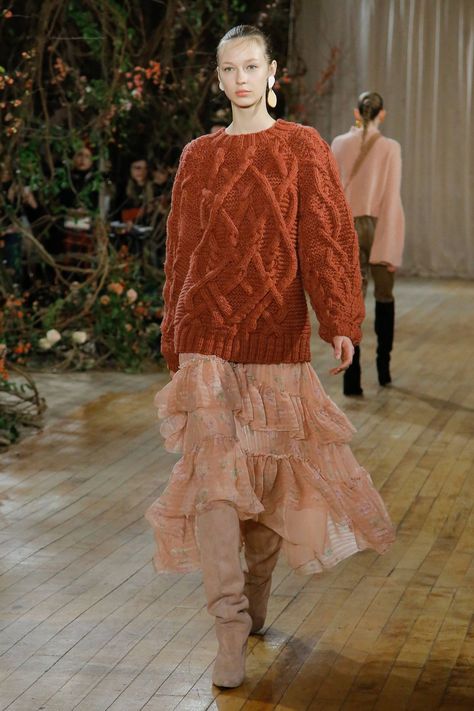 Ulla Johnson Fashion Show Ideas, Show Ideas, Long Boots, Fall 2017, Ulla Johnson, Fashion Show, Ready To Wear, Vogue, Texture