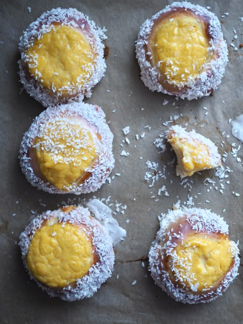 Skoleboller (Norwegian Buns with Custard & Coconut) - North Wild Kitchen European Baked Goods, Cardamom Custard, Sweet Buns Recipe, European Baking, Scandinavian Baking, Krumkake Recipe, Scandinavian Desserts, Norwegian Cuisine, European Desserts