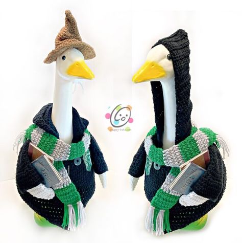 Free Pattern: Wizard Goose - snappy tots Goose Costume, Wizard Book, Goose Outfits, Porch Goose, Goose Pattern, Applique Books, Goose Clothes, Pumpkin Outfit, Silly Goose