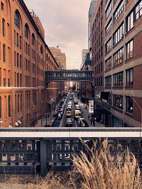 NYC High Line in 2019 Highline Nyc, Cities Photography, Nyc Photoshoot, Fallen Arches, Photography City, Buildings Photography, Living Modern, Nyc Life, Travel Brand