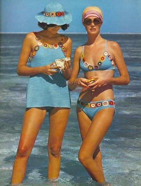 Bikinis Crochet, 60s 70s Fashion, Mode Crochet, 70’s Fashion, Vintage Swim, Estilo Hippie, Vintage Swimwear, Vintage Swimsuits, 1970s Fashion